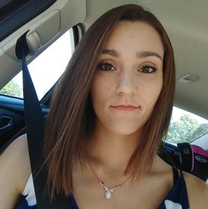 Meet your Posher, Cassandra